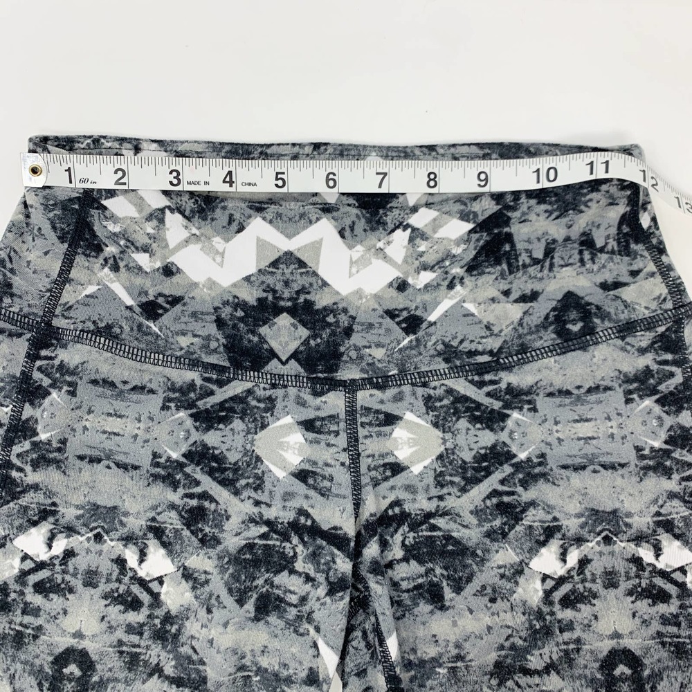 Athleta Cropped Pattern Legging Tights Black Gray - image 2